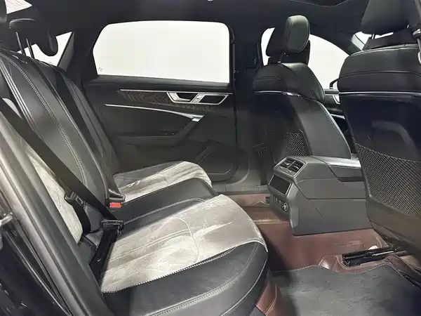 Audi A6L 2023