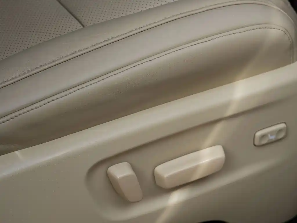 Toyota Alphard 2016 — фото 13