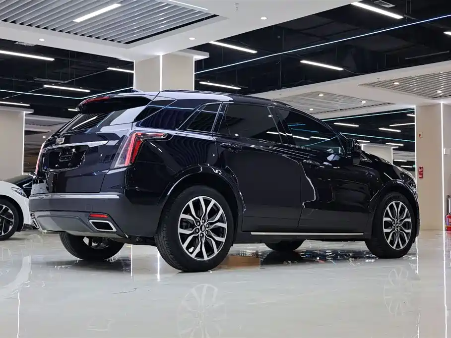 Cadillac XT5 2021 — фото 13