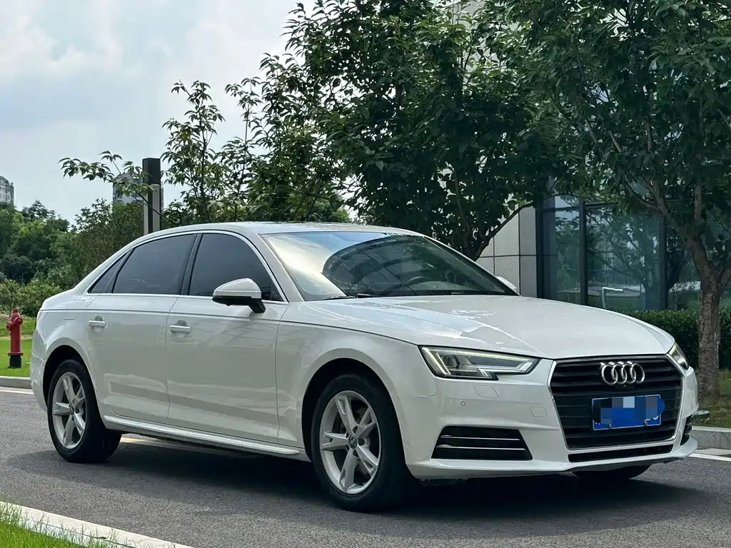 Audi A4L 2017