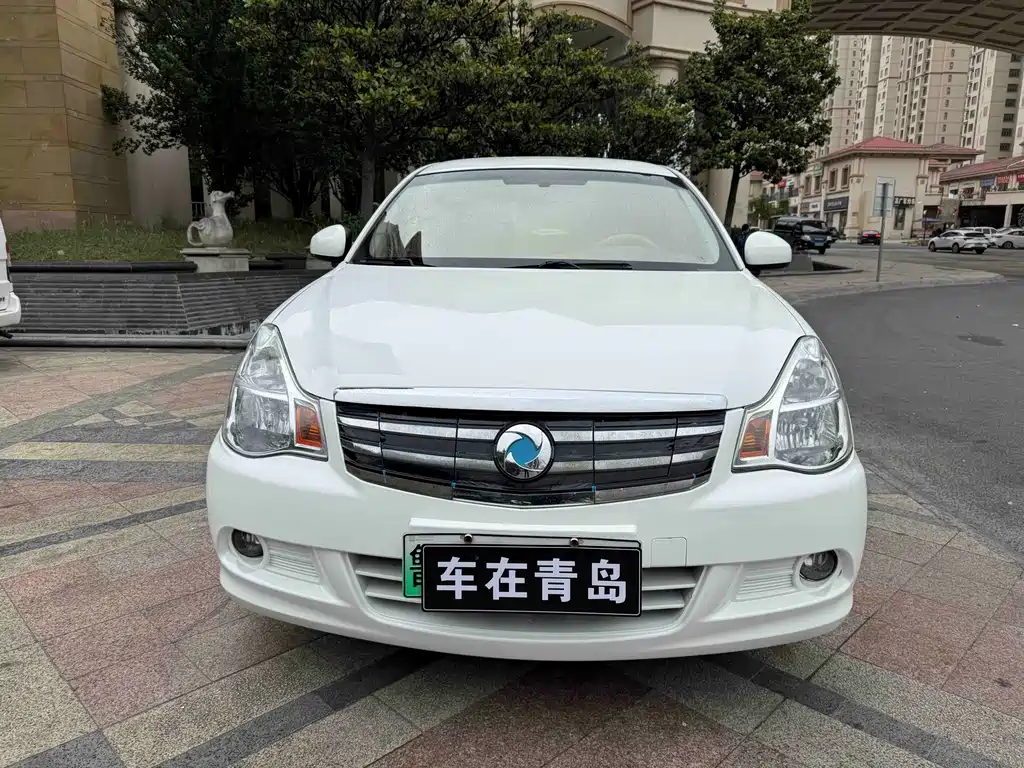 Dongfeng E70 2022