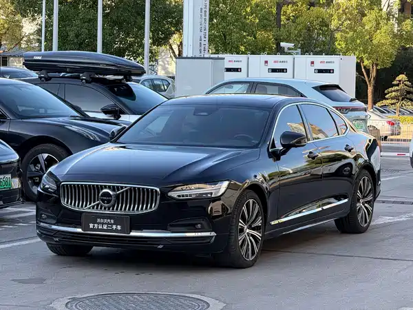 Volvo S90 2024