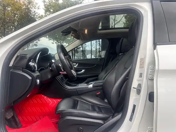 Mercedes-Benz C-Class 2021