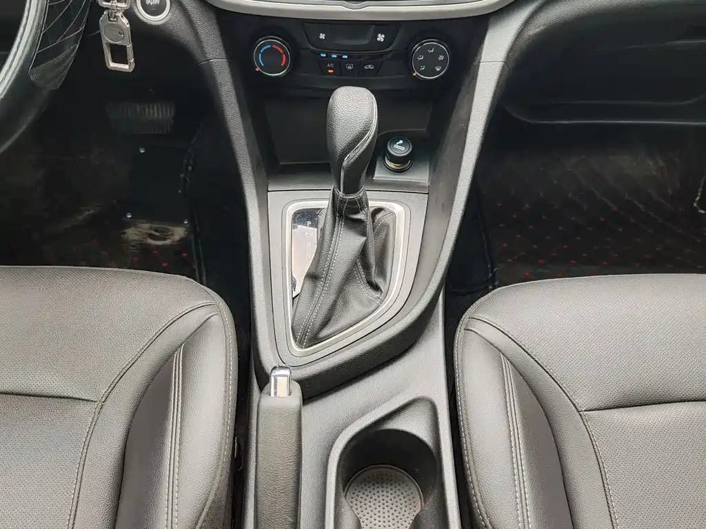 Buick Excelle 2021 — фото 16