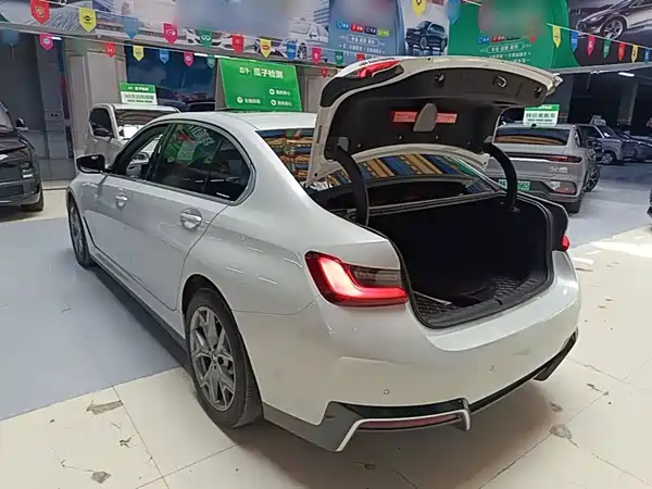 BMW i3 2023