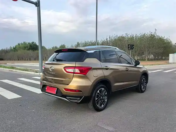 GAC Trumpchi GS4 2015