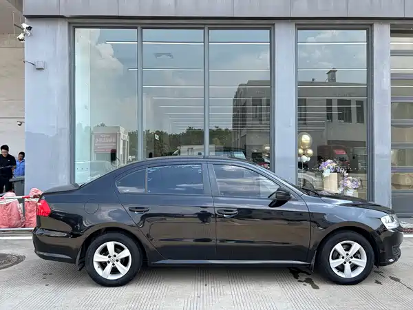 Volkswagen Lavida 2014