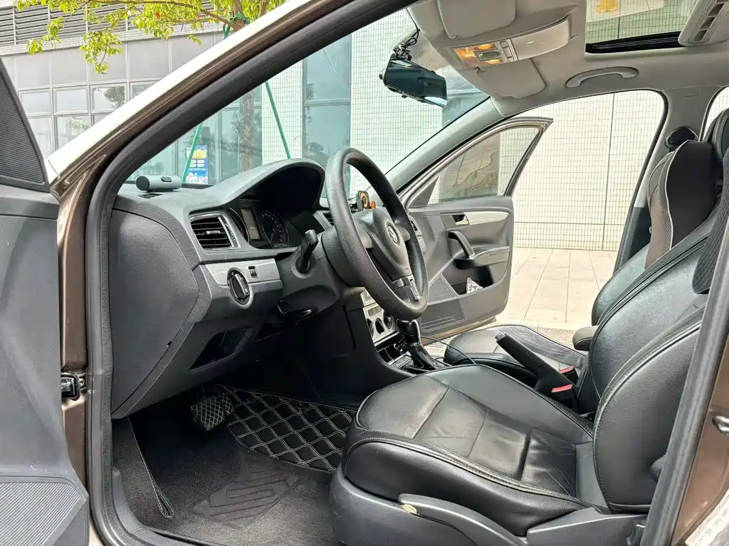 Volkswagen Gran Lavida 2014
