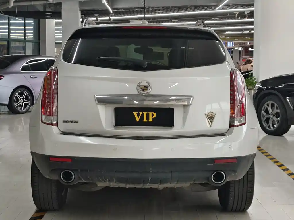 Cadillac SRX 2015 — фото 4