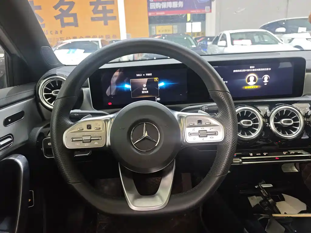 Mercedes-Benz A-Class 2019 — фото 12