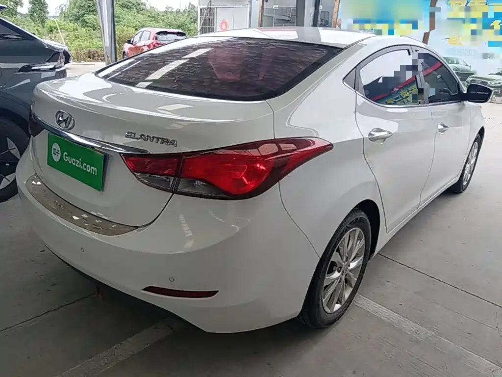 Hyundai Elantra 2016
