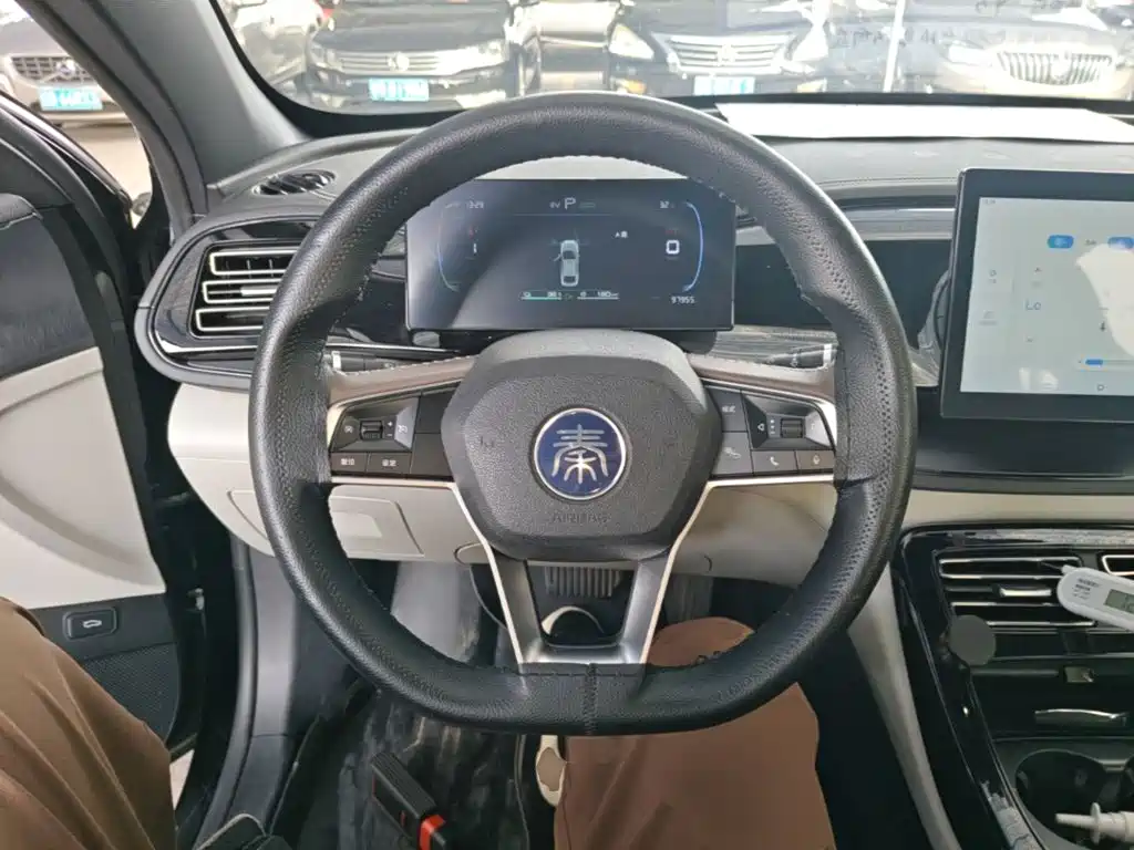 BYD Qin PLUS 2023 — фото 11