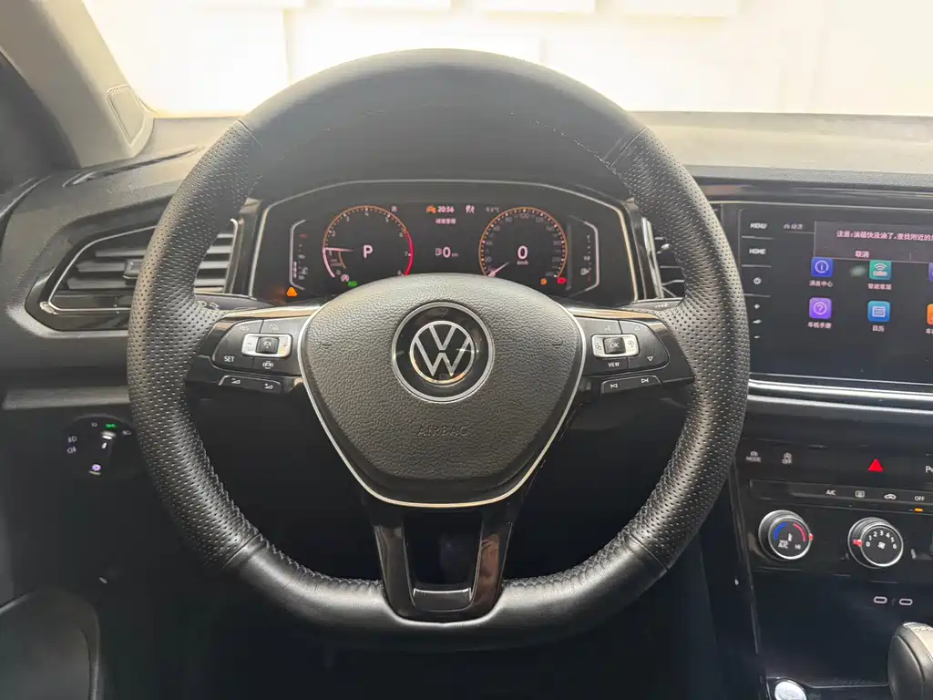 Volkswagen T-Roc 2022 — фото 15
