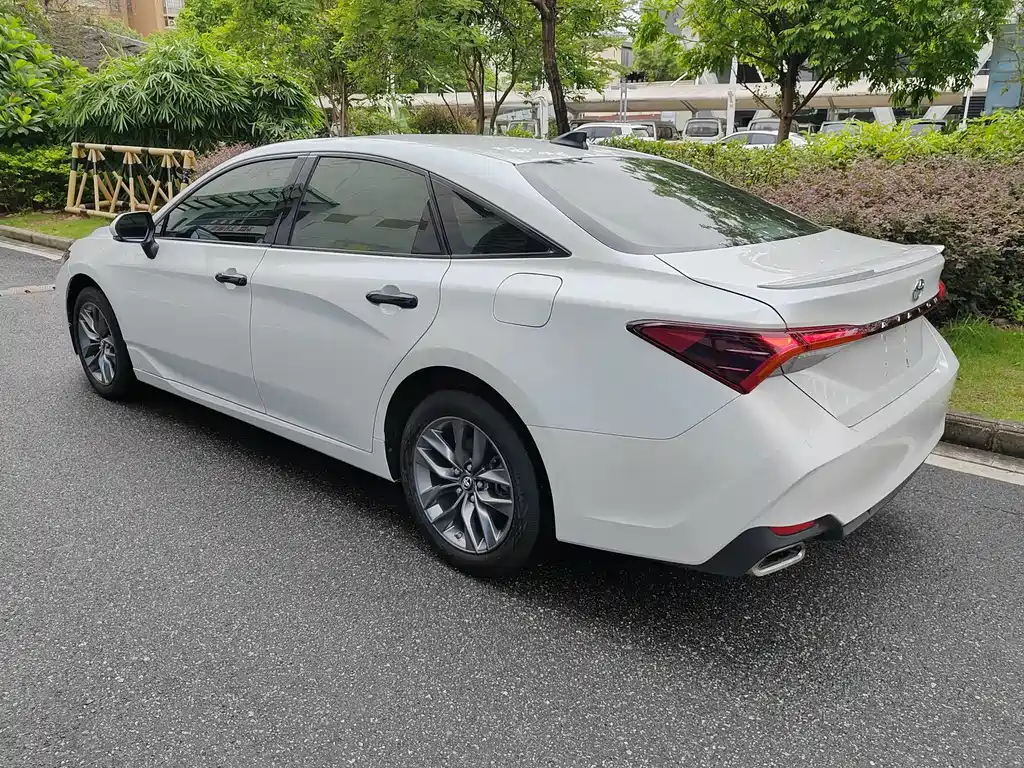Toyota Avalon 2022