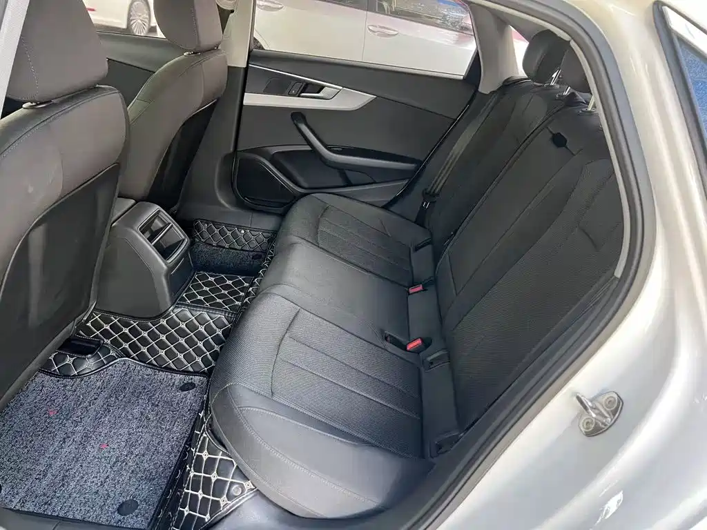Audi A4L 2019