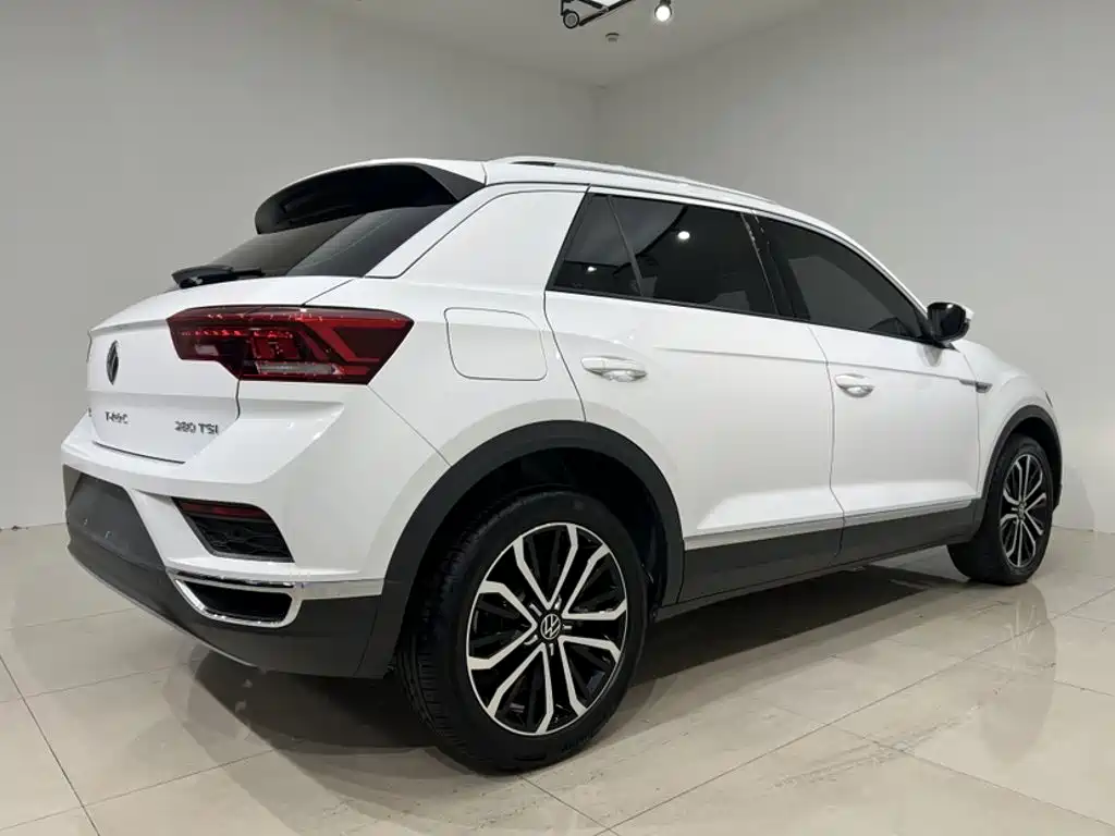 Volkswagen T-Roc 2022 — фото 9