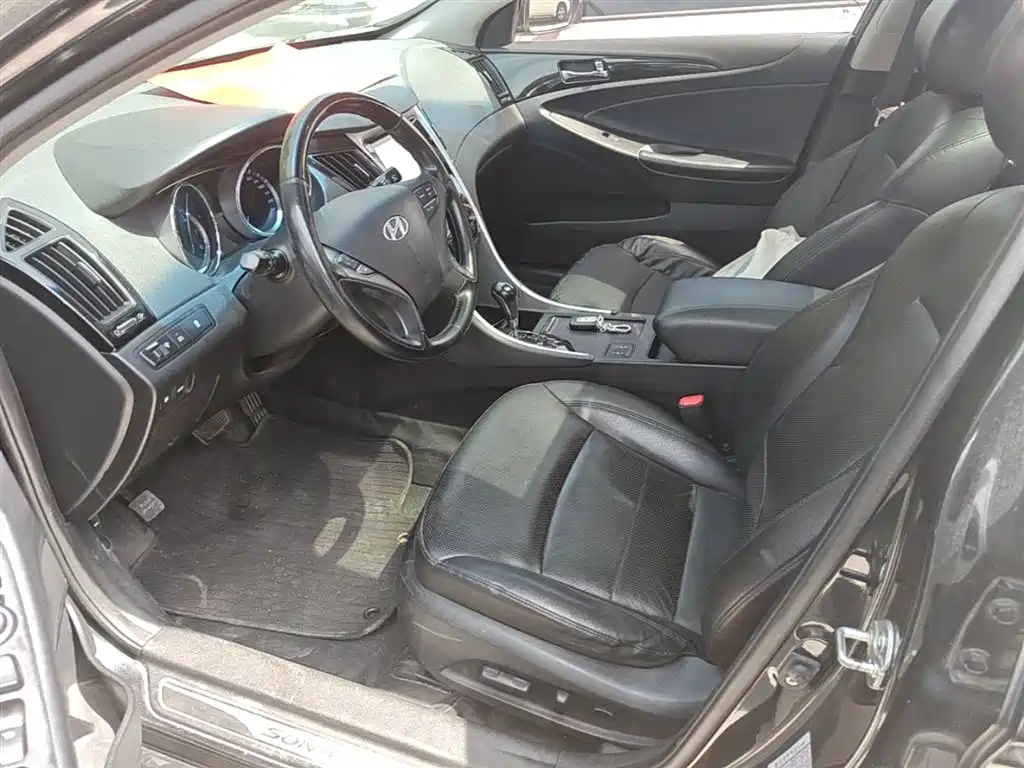 Hyundai Sonata 2015 — фото 15