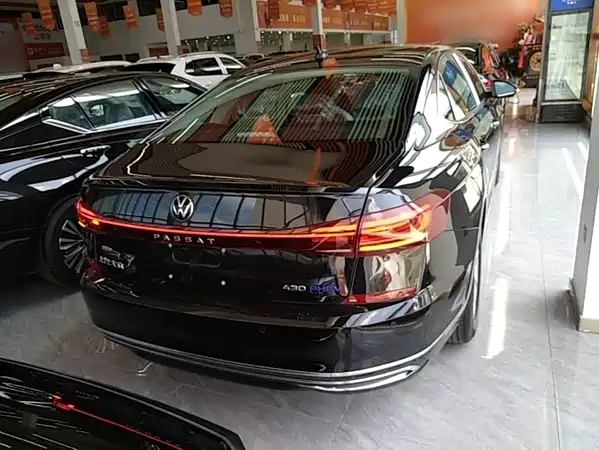Volkswagen Passat Plug-In Hybrid 2026