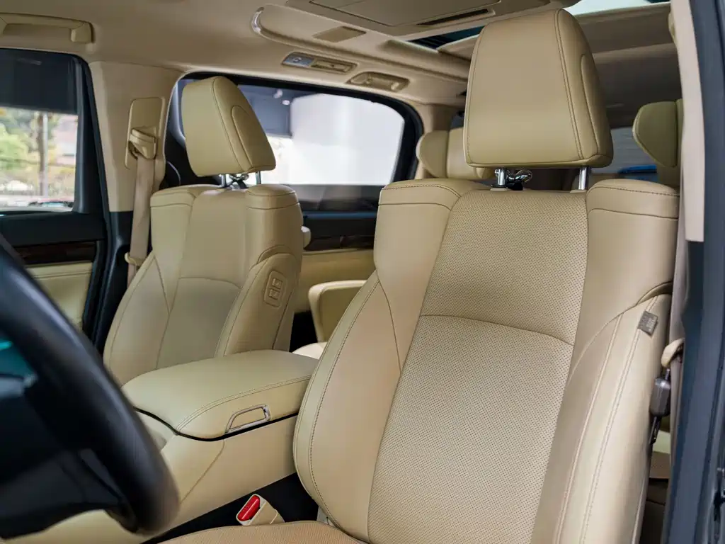 Toyota Alphard 2018 — фото 12