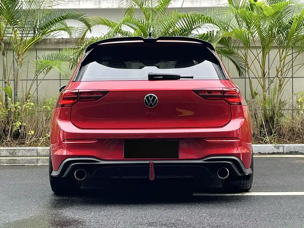Volkswagen Golf GTI 2022 — фото 16