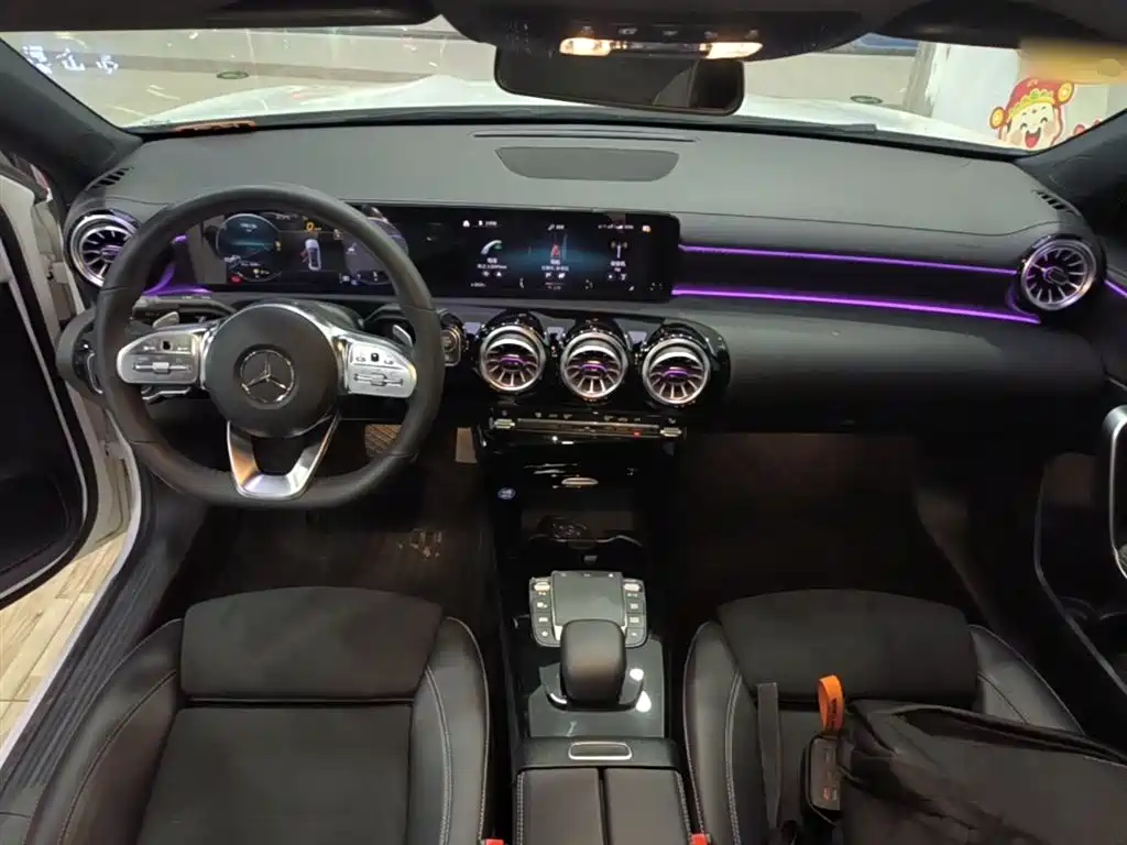 Mercedes-Benz A-Class 2023 — фото 10