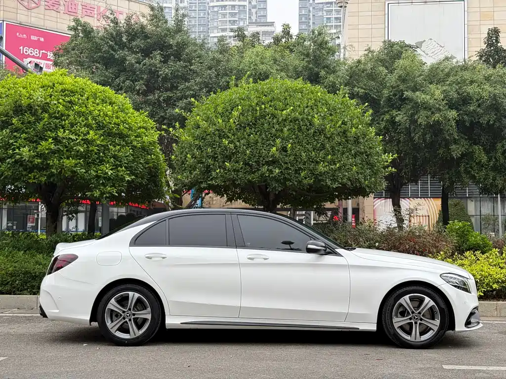 Mercedes-Benz C-Class 2019 — фото 7