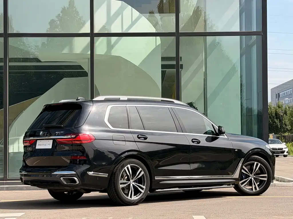 BMW X7 2021 — фото 34