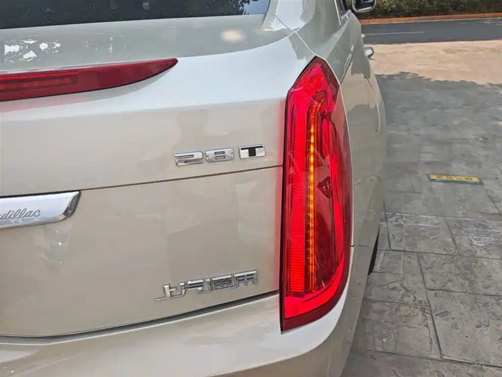 Cadillac XTS 2017 — фото 8