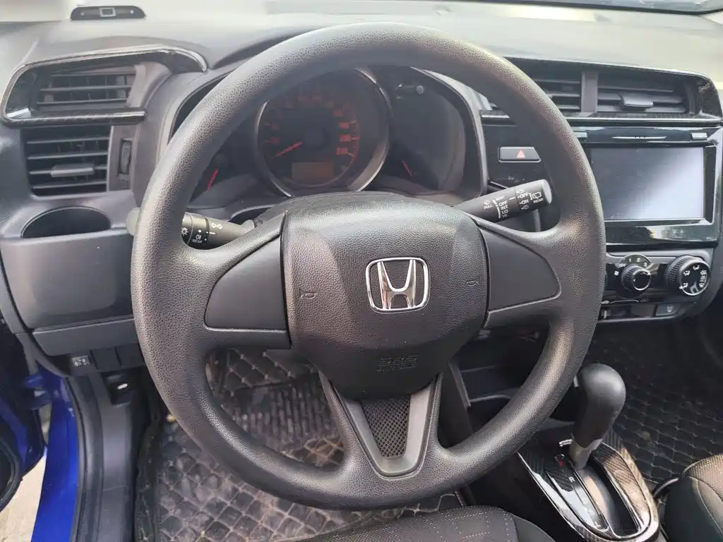 Honda Fit 2018 — фото 11