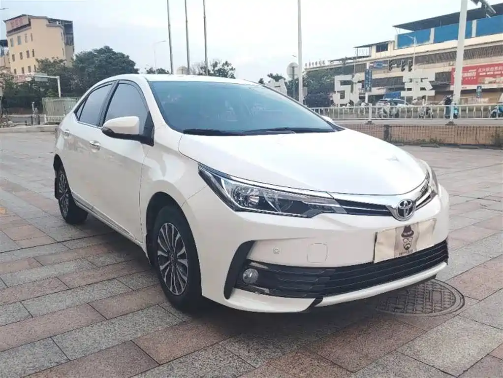 Toyota Corolla 2019 — фото 2