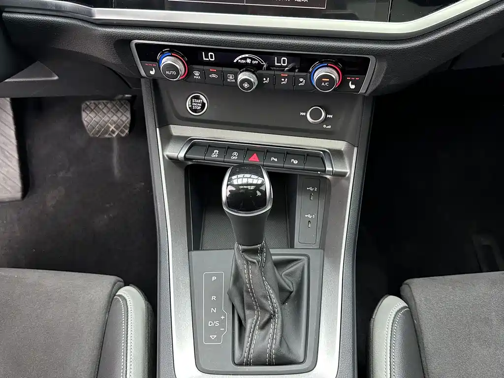 Audi Q3 2022 — фото 15