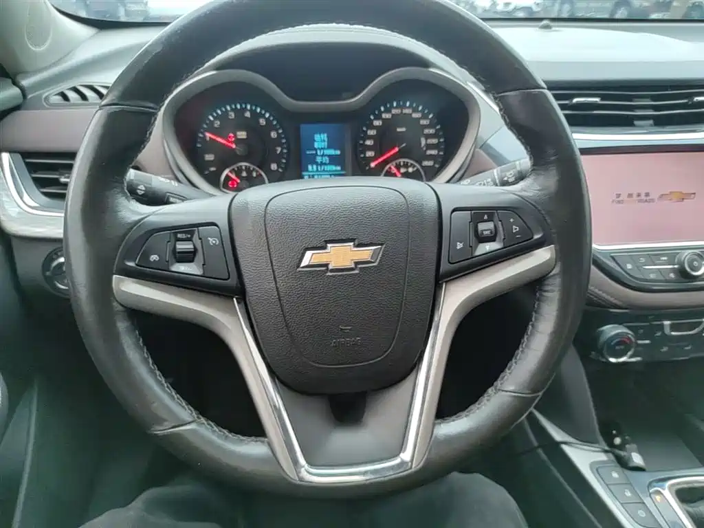 Chevrolet Malibu 2018 — фото 11