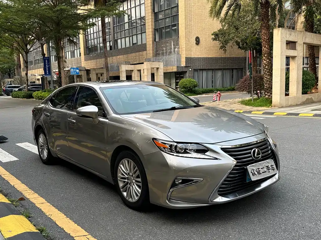 Lexus ES 2016 — фото 3