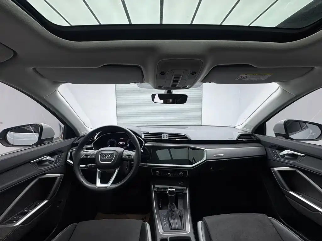 Audi Q3 2022 — фото 12