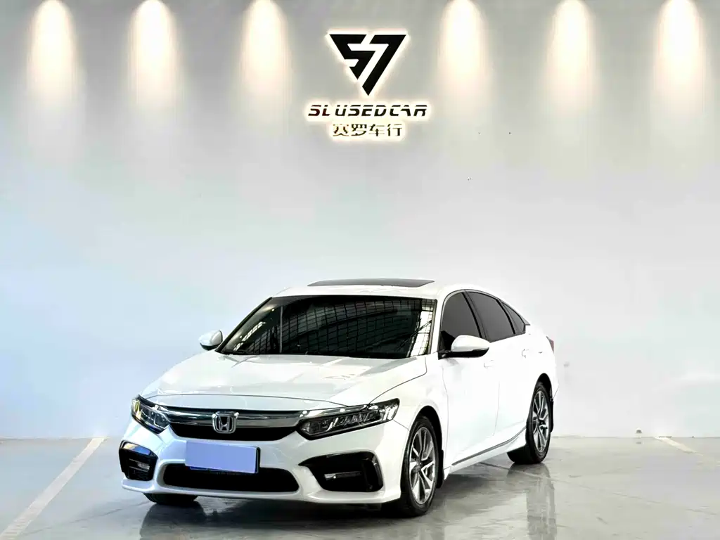 Honda Inspire 2019 — фото 1
