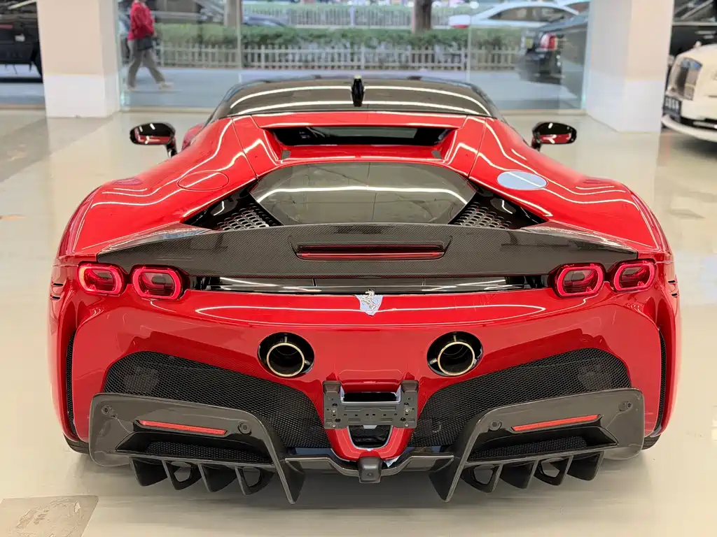 Ferrari SF90 2022 — фото 15