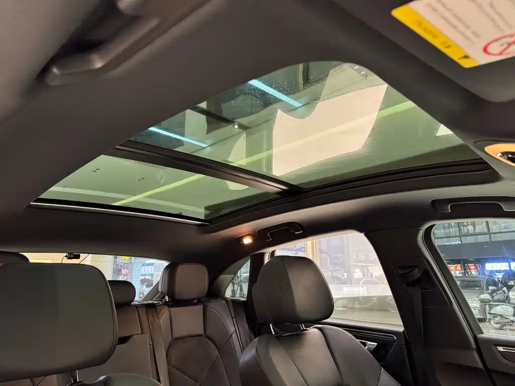 Porsche Macan 2015 — фото 18