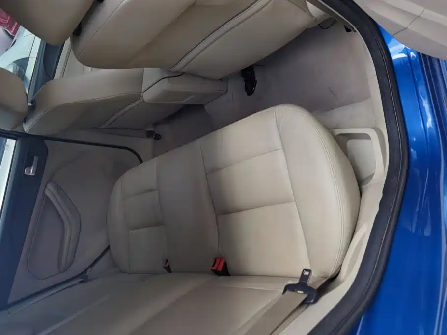 Ford Focus 2014 — фото 11