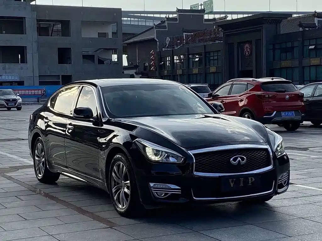 Infiniti Q70 2018 — фото 3