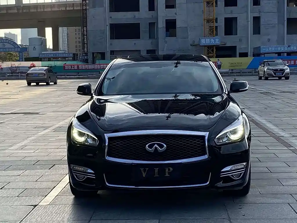 Infiniti Q70 2018 — фото 2