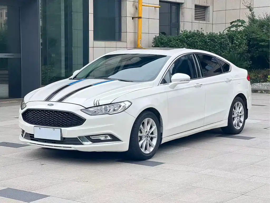 Ford Mondeo 2017 — фото 1