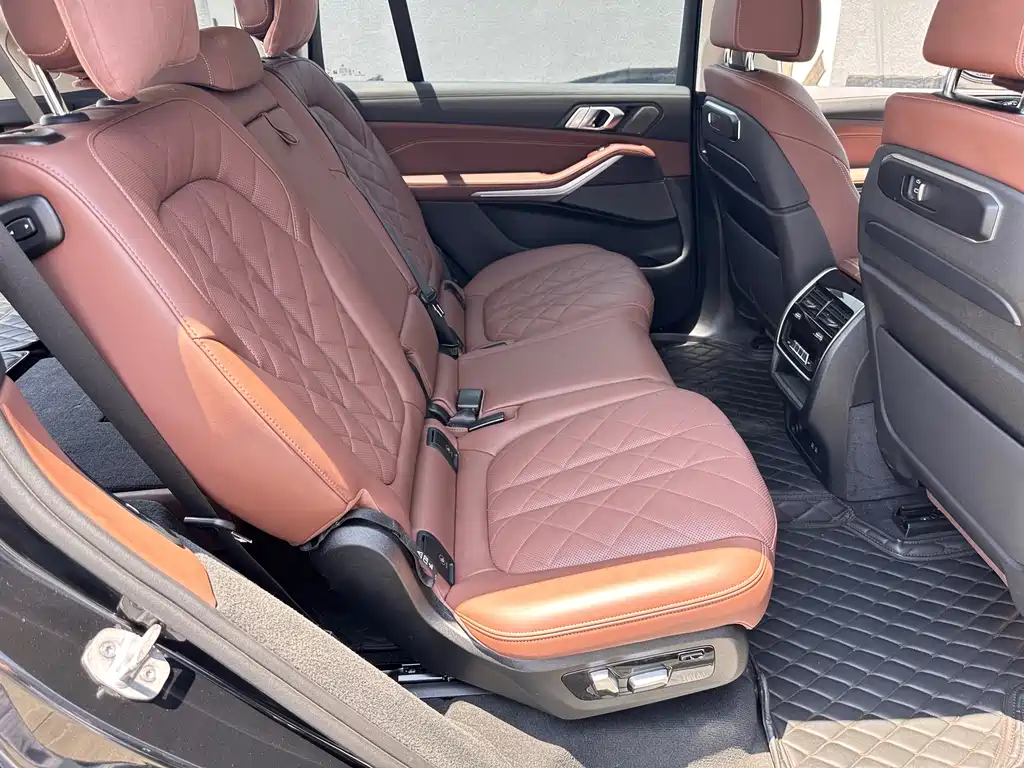 BMW X7 2023 — фото 24