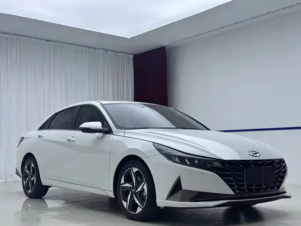 Hyundai Elantra 2023