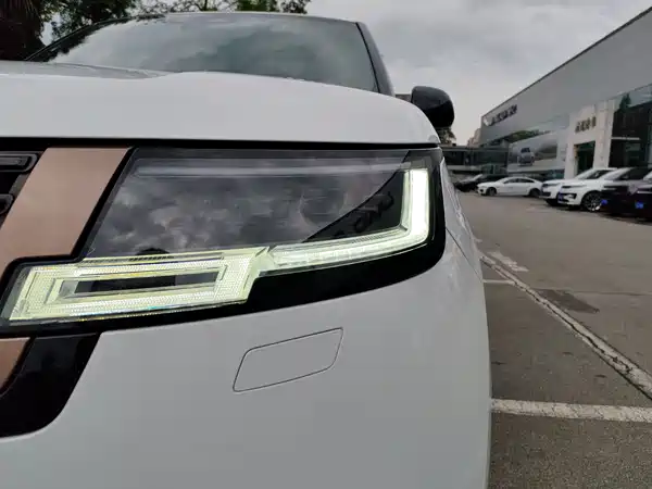 Land Rover Range Rover 2024