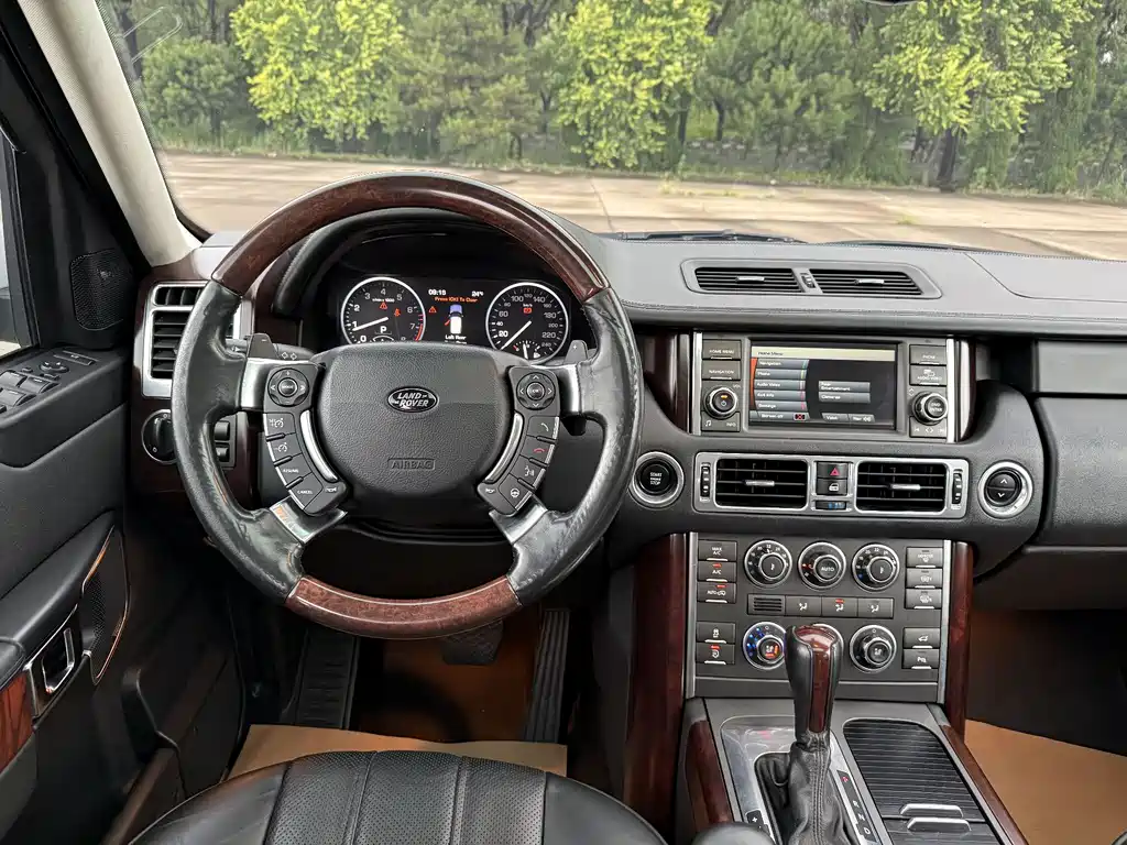 Land Rover Range Rover 2012 — фото 15