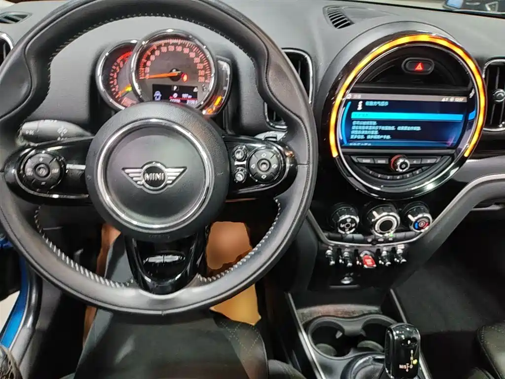 MINI Countryman 2019 — фото 6