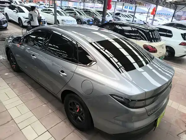 BYD Seal 05 DM-i 2025
