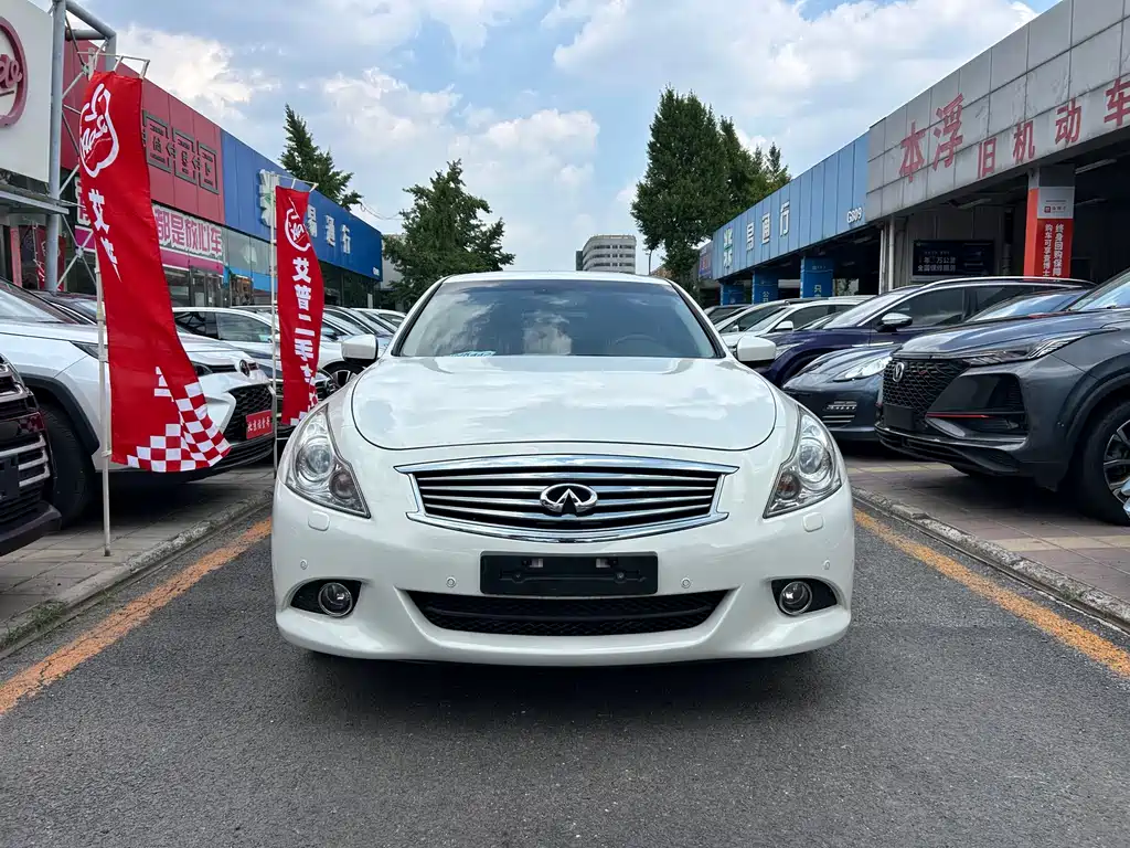 Infiniti G 2013