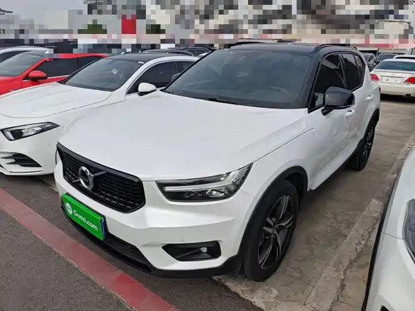 Volvo XC40 2021