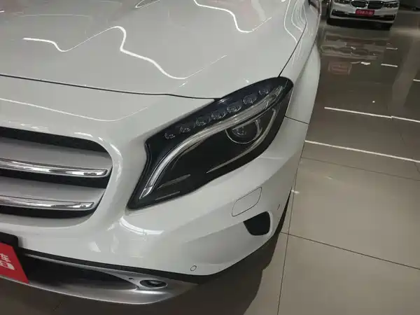 Mercedes-Benz GLA 2016